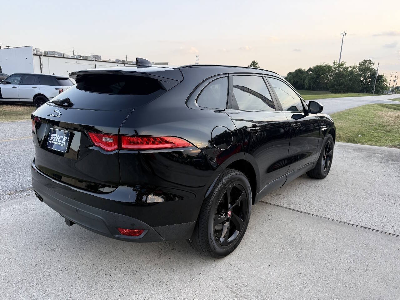 Used 2018 Jaguar F-PACE Premium AWD/4WD image 6