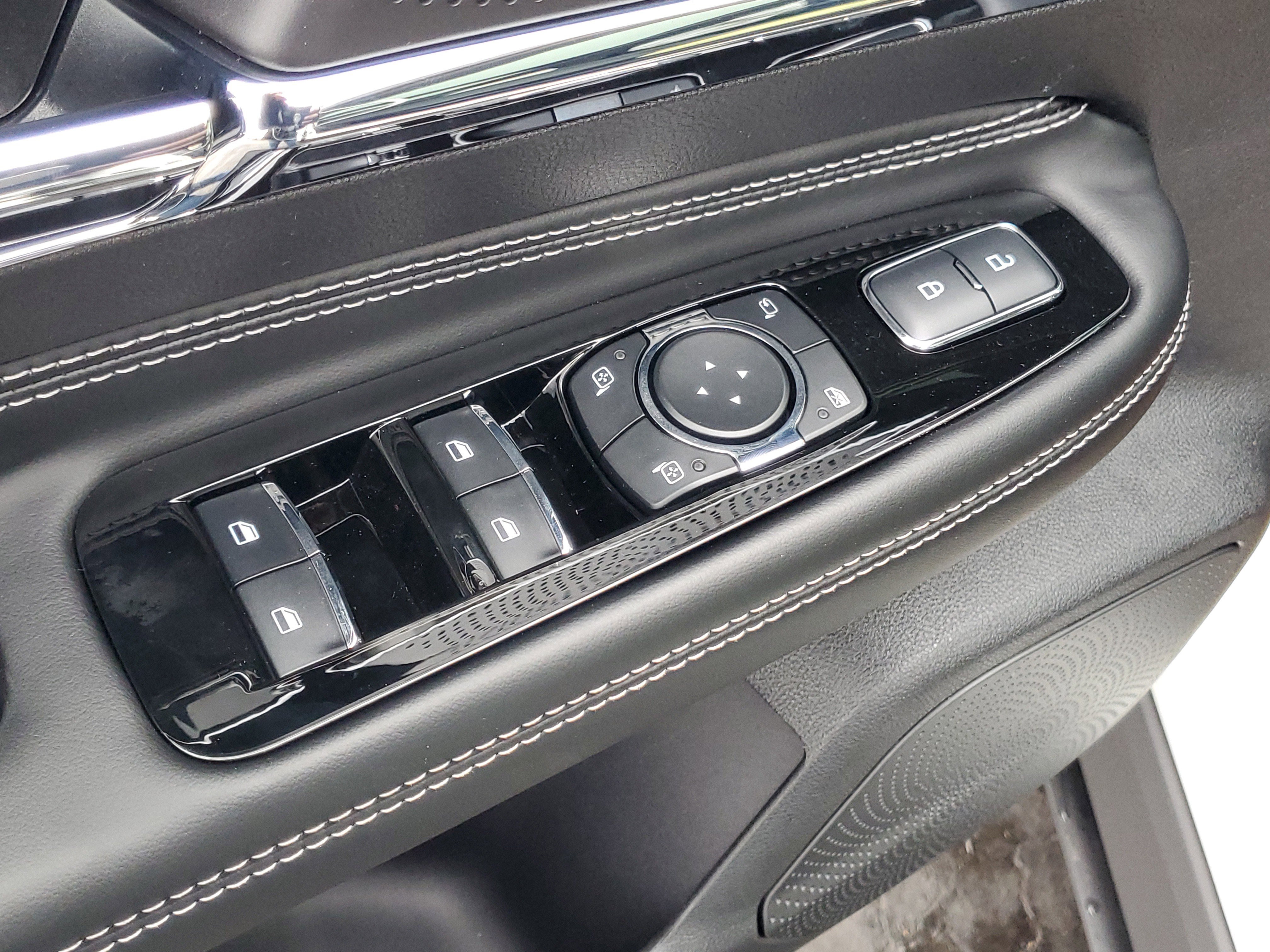 New 2026 Lincoln Corsair Premiere image 10