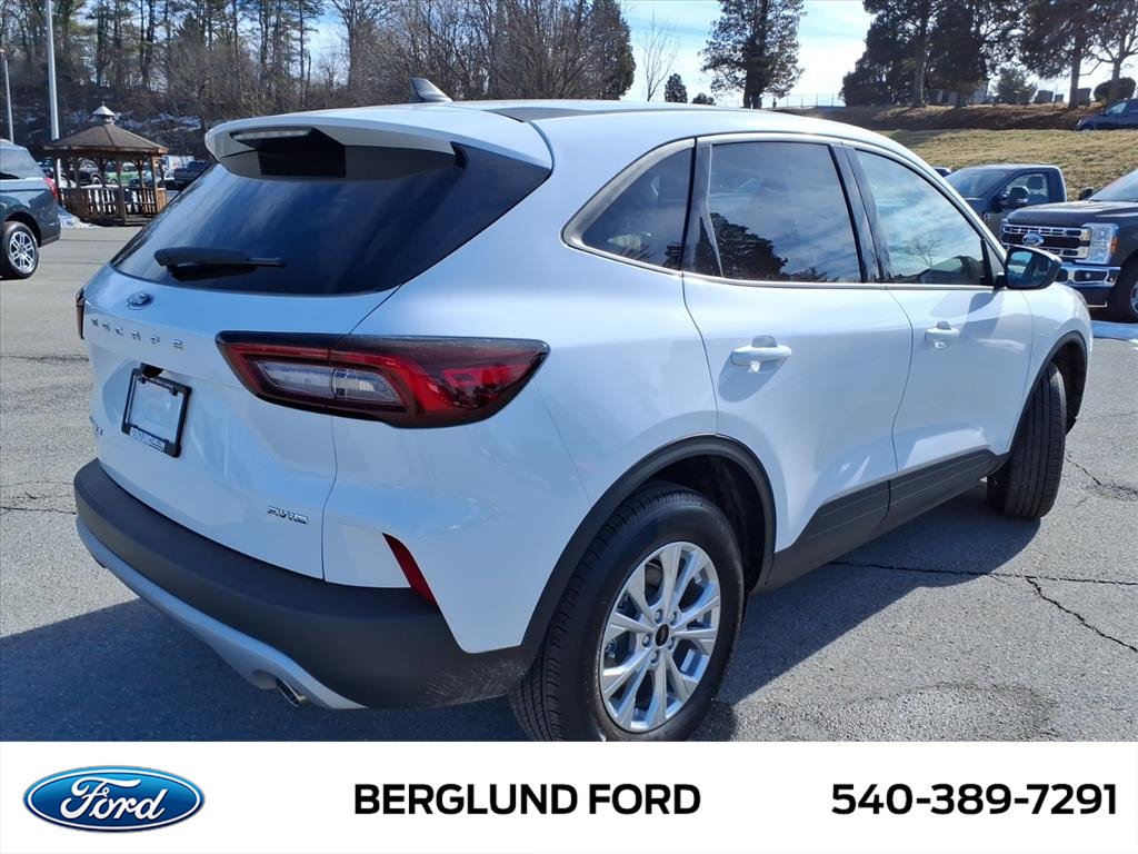 Used 2026 Ford Escape Active image 5