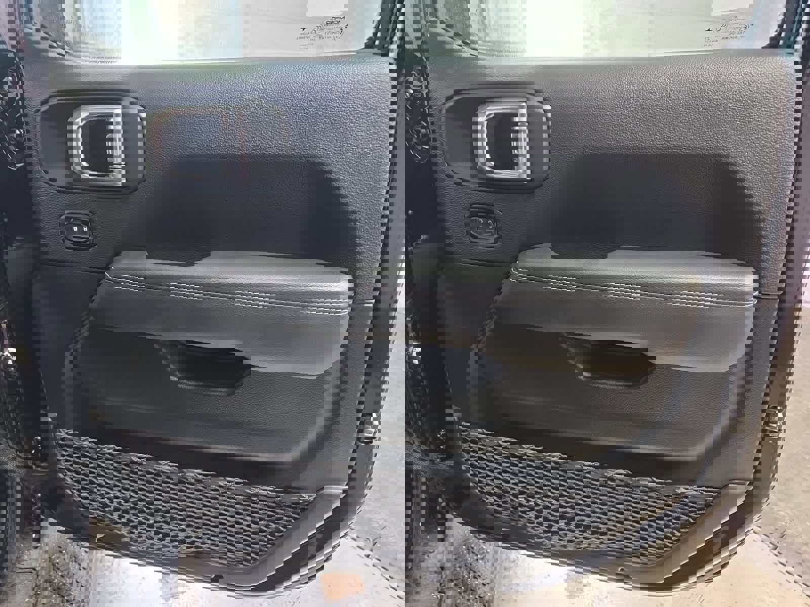 Used 2022 Jeep Wrangler Unlimited Sahara image 17