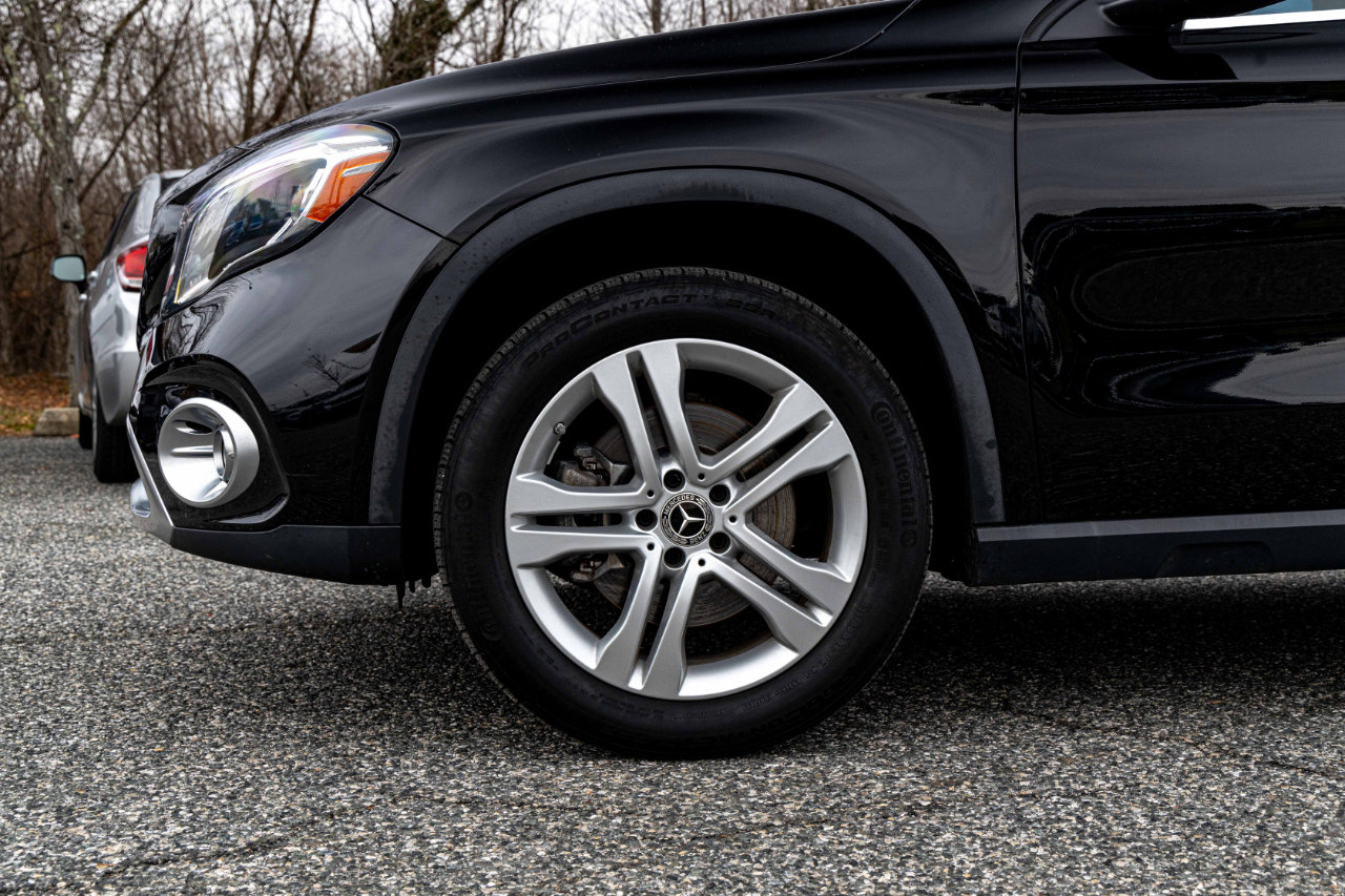 Used 2020 Mercedes-Benz GLA 250 4MATIC w/ Premium Package image 10