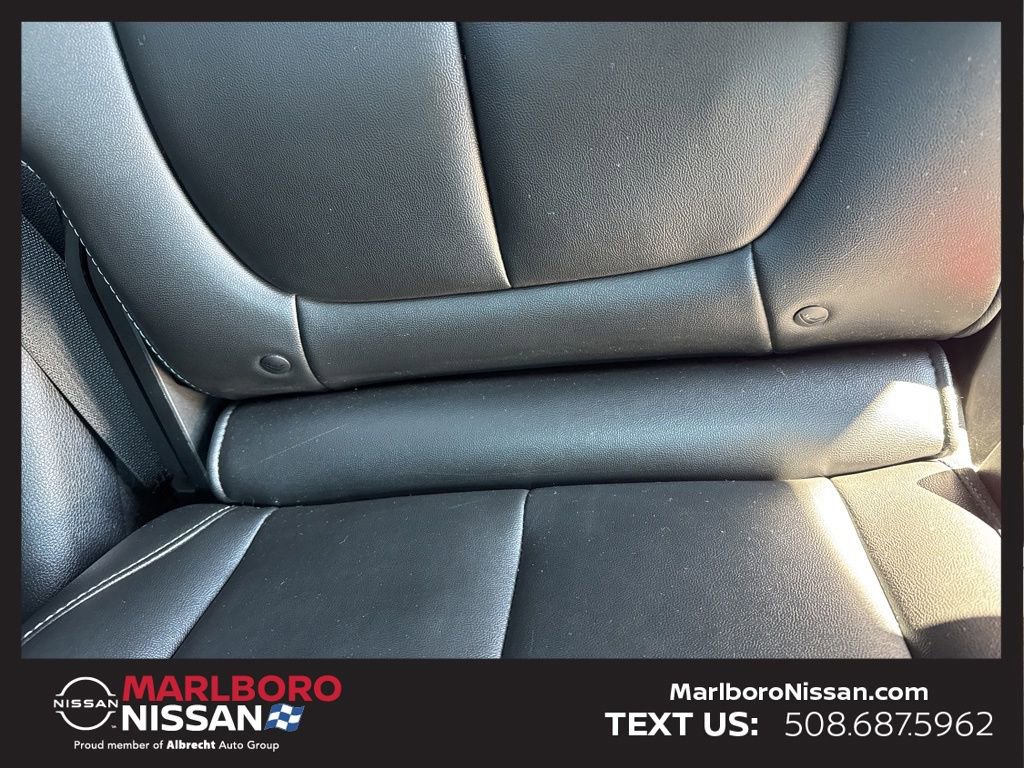 Used 2023 Jeep Grand Cherokee Limited image 17