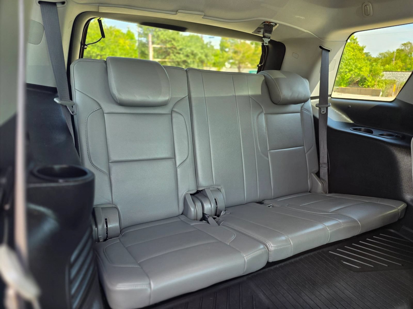 Used 2019 Chevrolet Tahoe LT w/ LT Signature Package RWD image 15