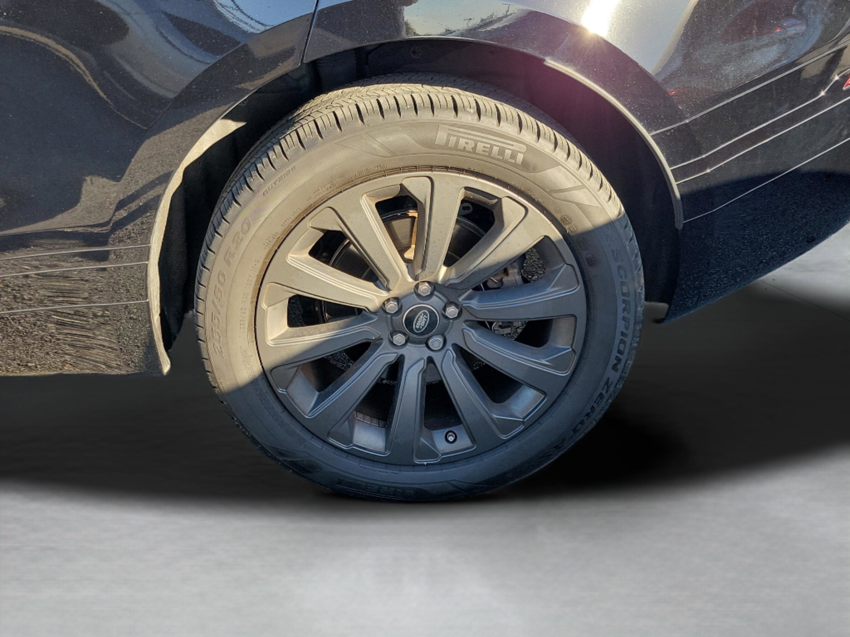 Used 2020 Land Rover Range Rover Velar R-Dynamic S image 24