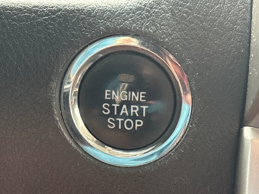Used 2015 Toyota 4Runner Limited AWD/4WD image 19
