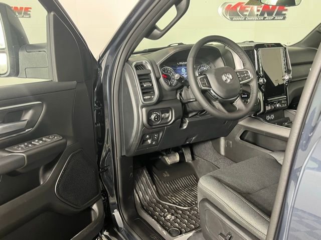 New 2026 RAM 1500 4x4 Crew Cab image 25