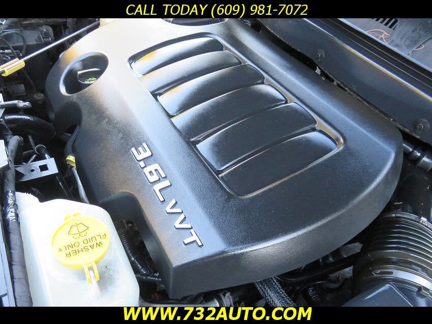 Used 2015 Dodge Journey SXT w/ Flexible Seating Group image 33