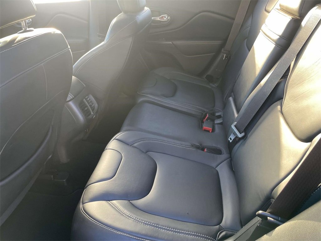 Used 2014 Jeep Cherokee Limited image 14