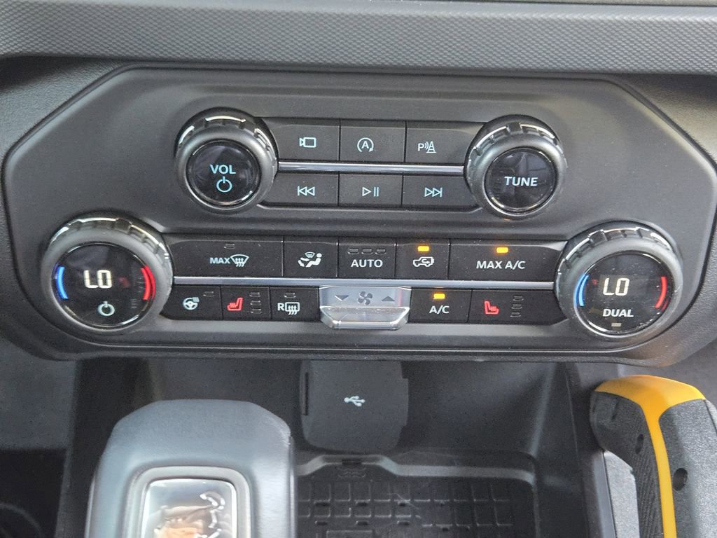 Used 2024 Ford Bronco Badlands image 21