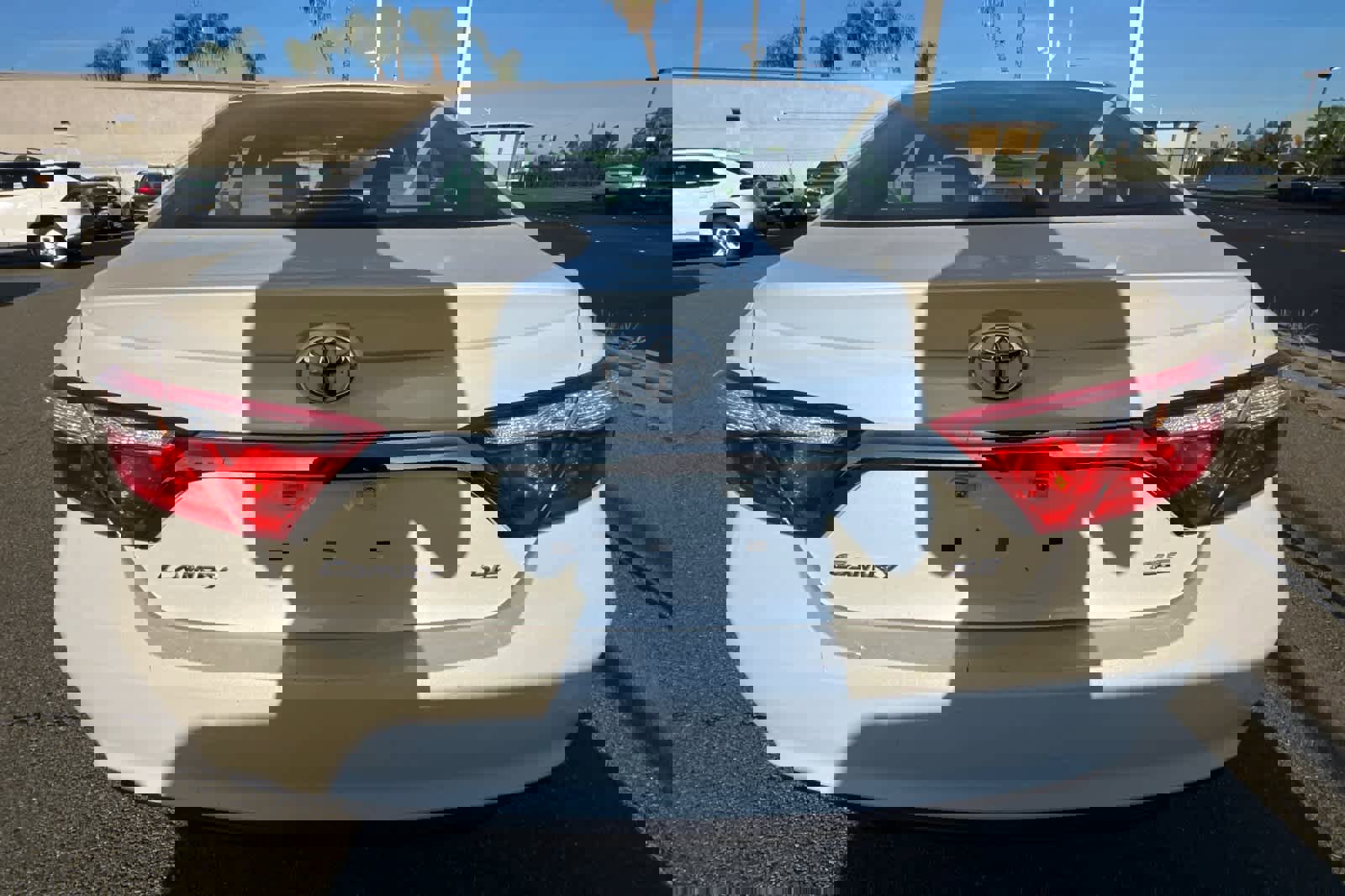 Certified 2016 Toyota Camry SE image 5