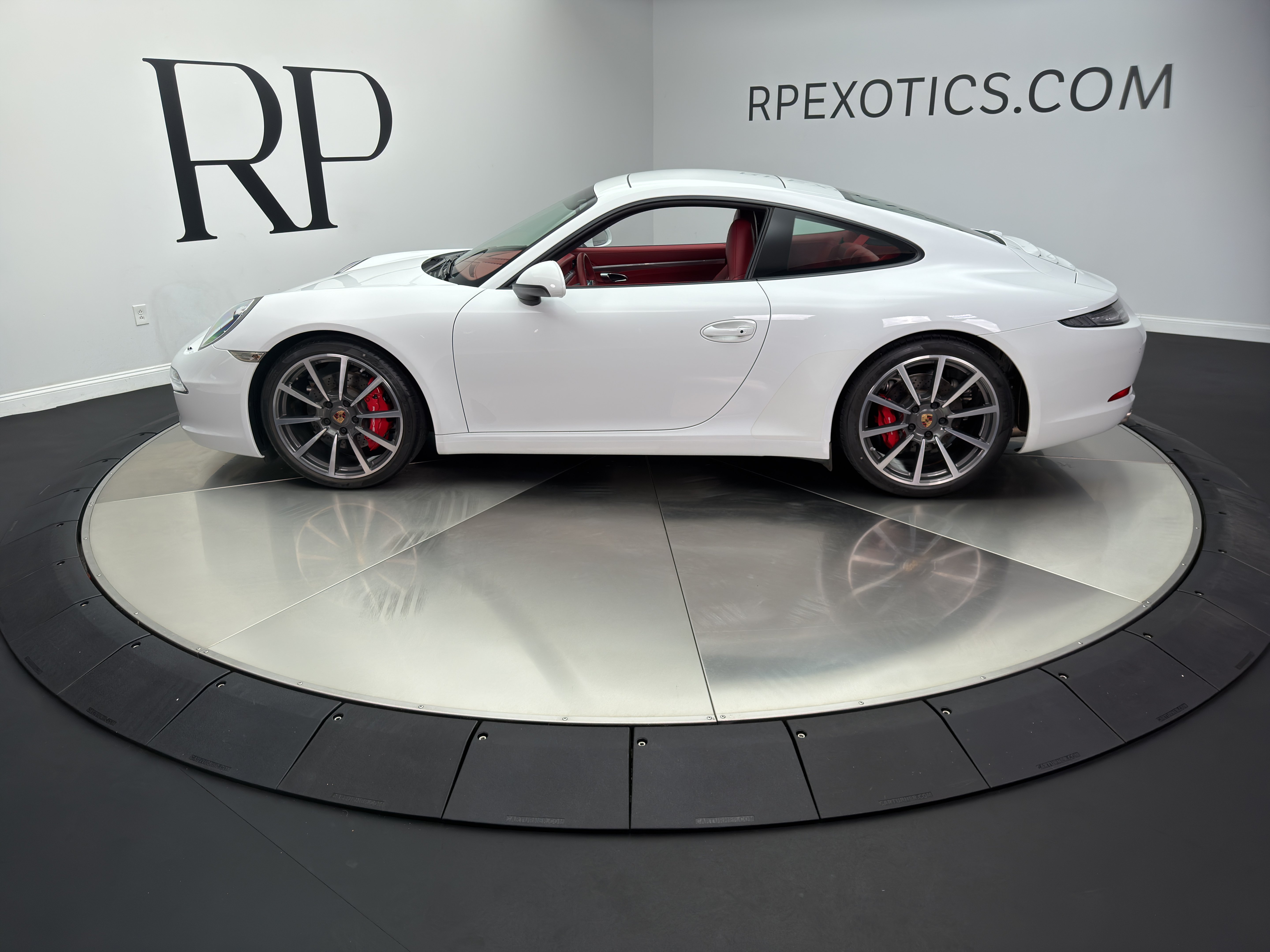 Used 2013 Porsche 911 Carrera S RWD image 3