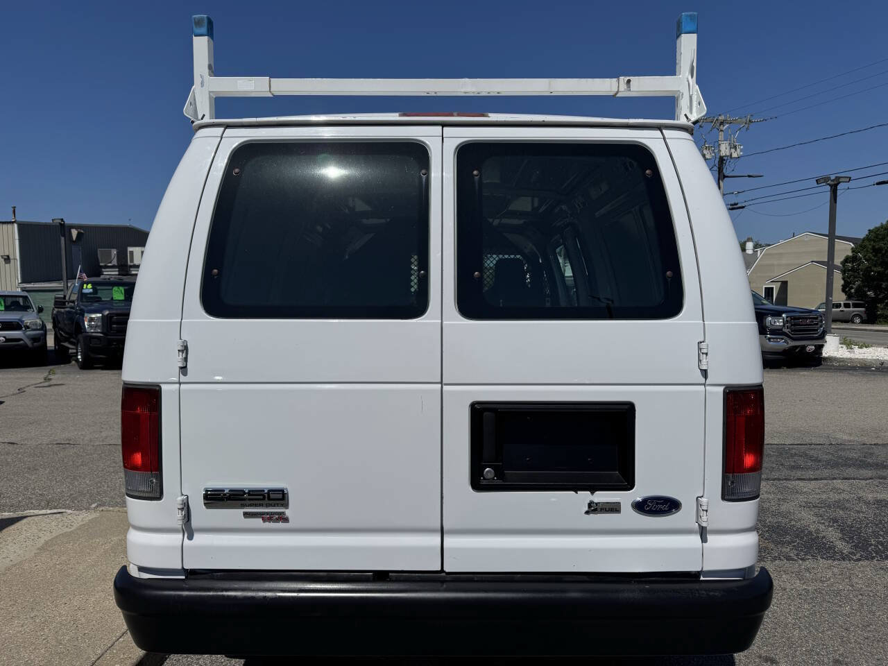 Used 2012 Ford E-250 and Econoline 250 w/ Commercial Cargo Van Pkg RWD image 10