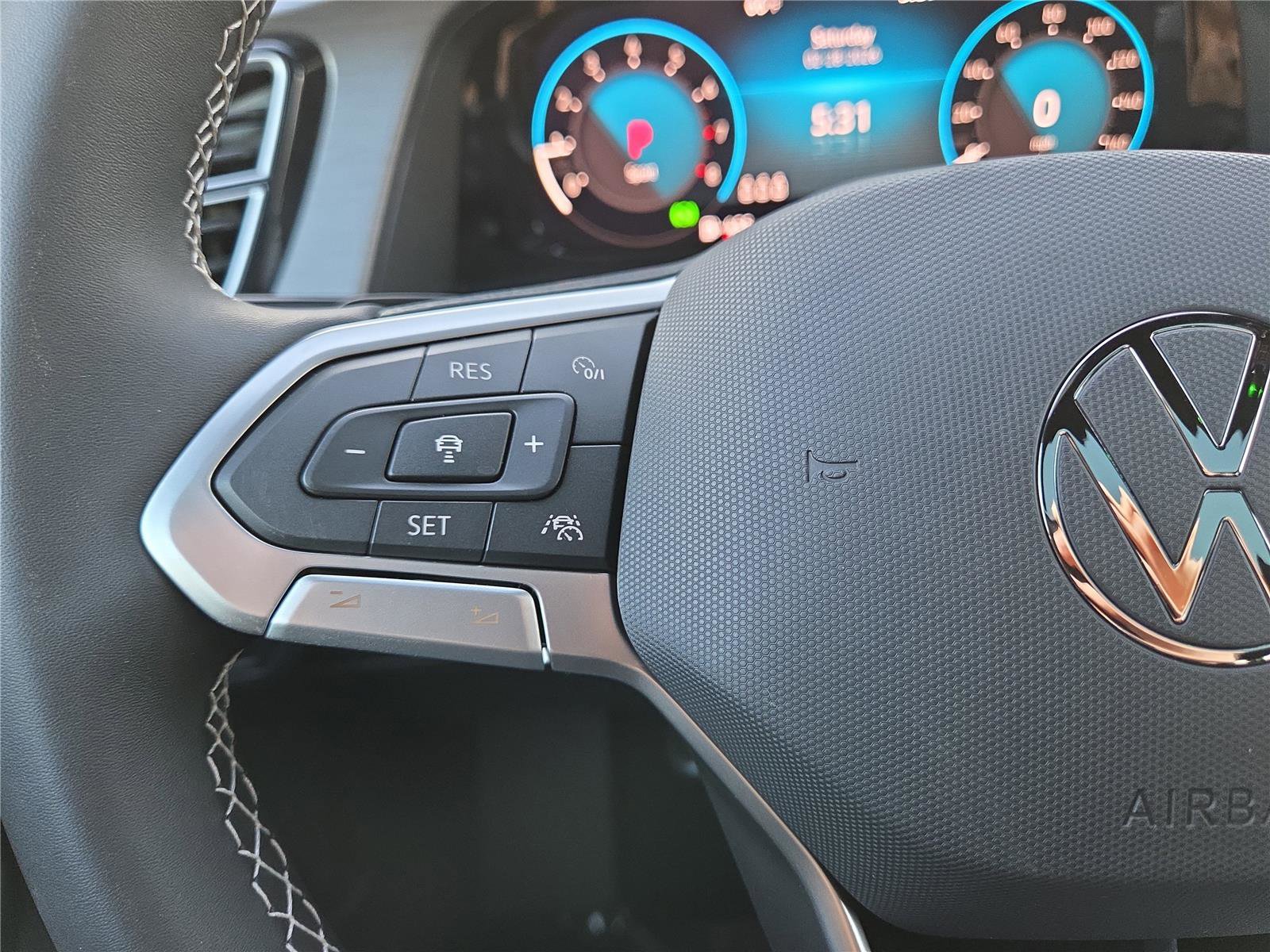 New 2026 Volkswagen Atlas Cross Sport SE image 15