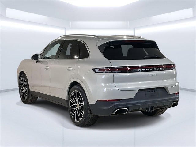 Certified 2024 Porsche Cayenne image 3