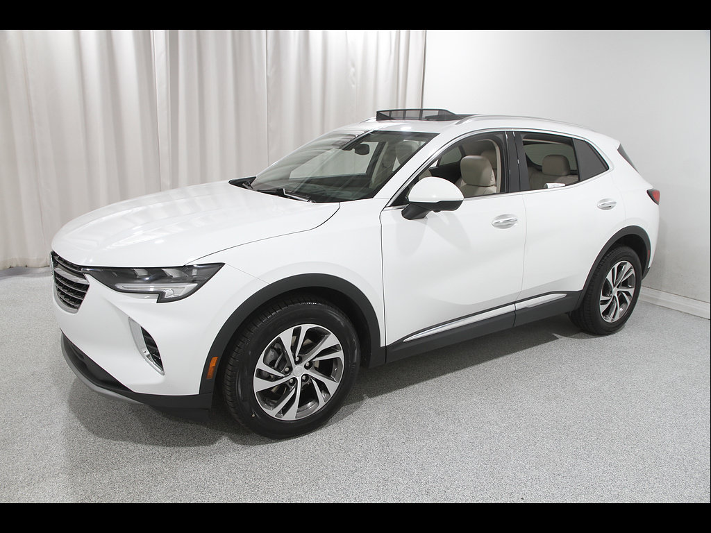 Used 2021 Buick Envision Essence w/ Technology Package I AWD/4WD image 3