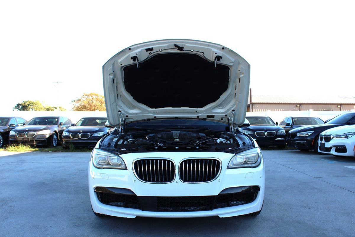 Used 2015 BMW 750Li RWD image 33