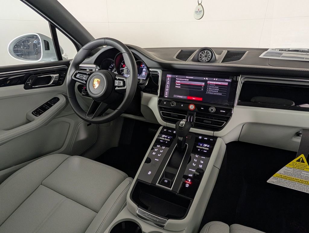 New 2026 Porsche Macan image 22