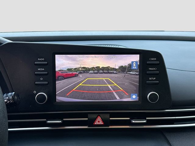 Used 2023 Hyundai Elantra SE FWD image 13