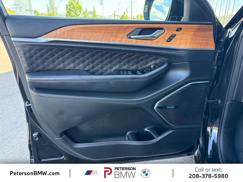 Used 2021 Jeep Grand Cherokee L Summit AWD/4WD image 11