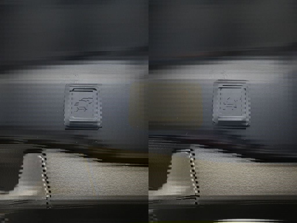 New 2025 Toyota RAV4 XLE w/ Convenience Package image 17