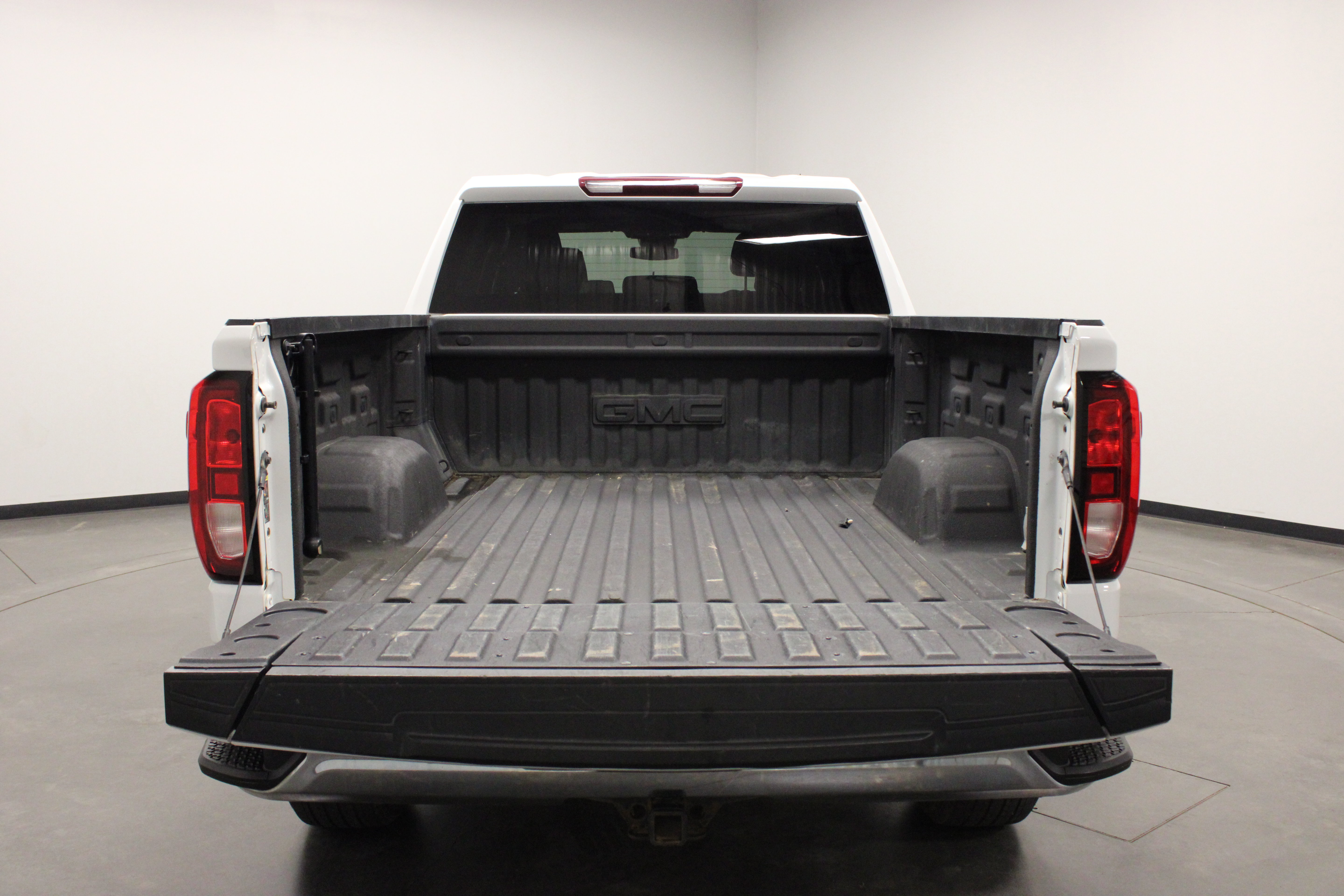 Used 2023 GMC Sierra 1500 SLE w/ Max Trailering Package AWD/4WD image 14