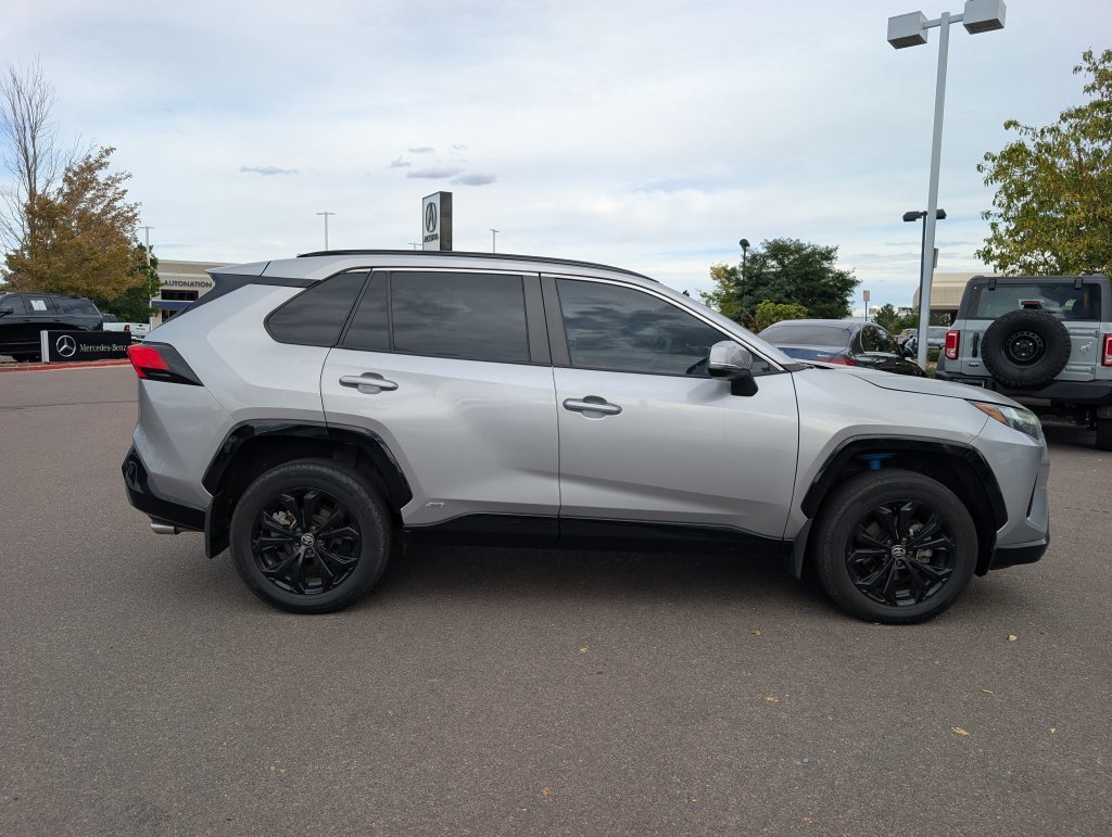 Used 2024 Toyota RAV4 SE AWD/4WD image 4