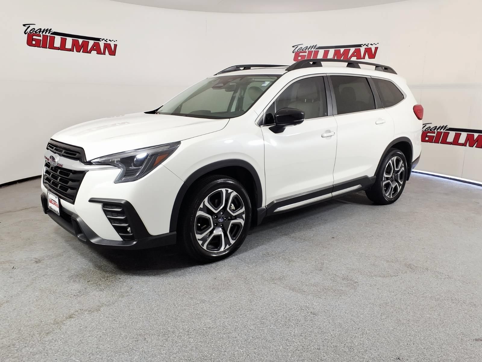 Used 2024 Subaru Ascent Limited w/ Technology Package AWD/4WD image 3