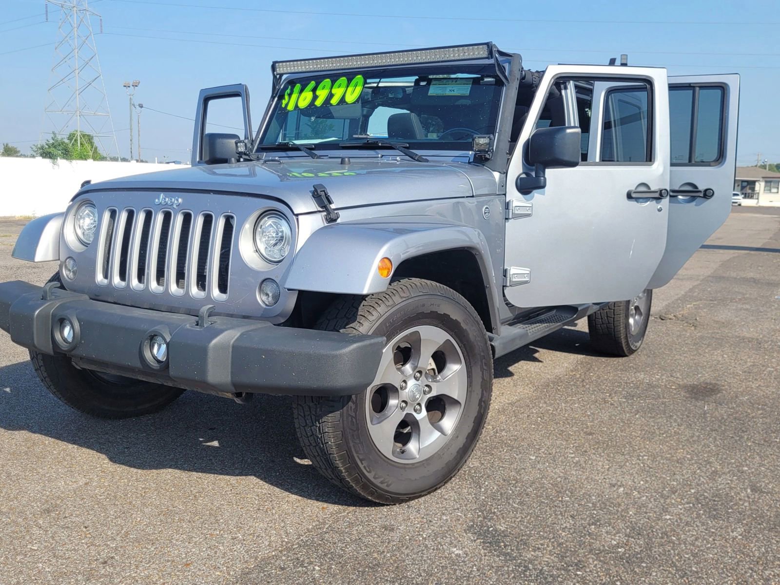 Used 2018 Jeep Wrangler Unlimited Sahara w/ Max Tow Package image 3