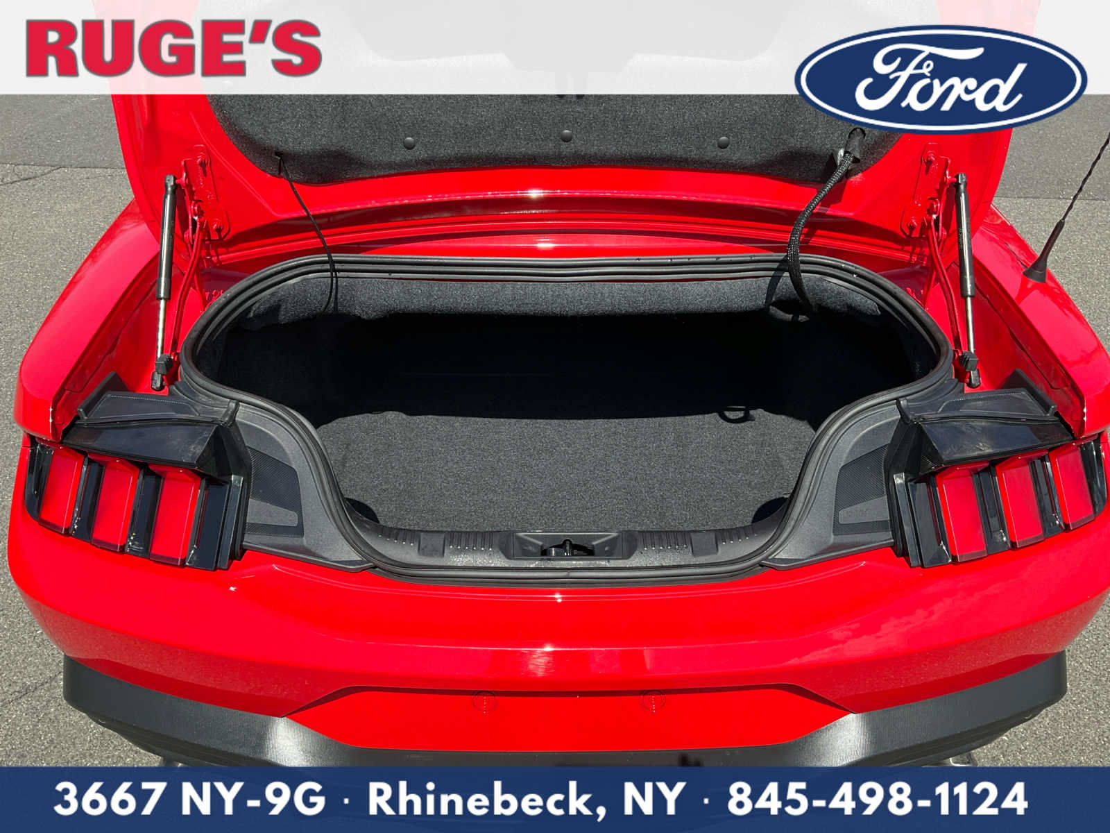 Used 2025 Ford Mustang Premium RWD image 16
