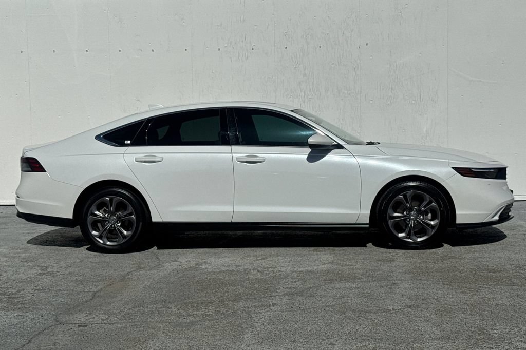 Used 2023 Honda Accord EX image 2