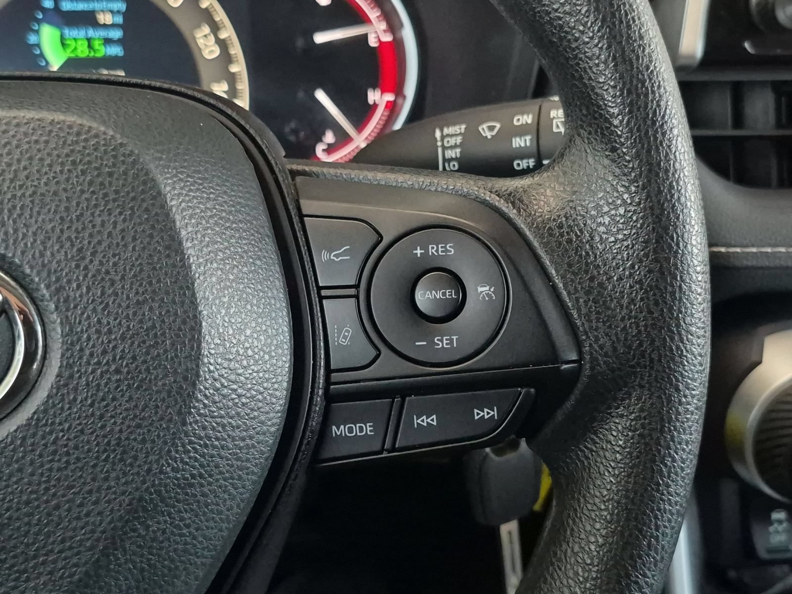 Used 2024 Toyota RAV4 LE AWD/4WD image 14