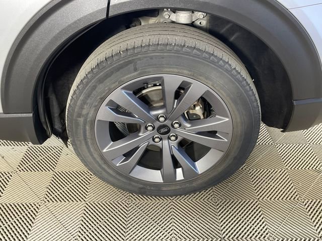 Certified 2022 Ford Explorer XLT w/ Equipment Group 202A image 20