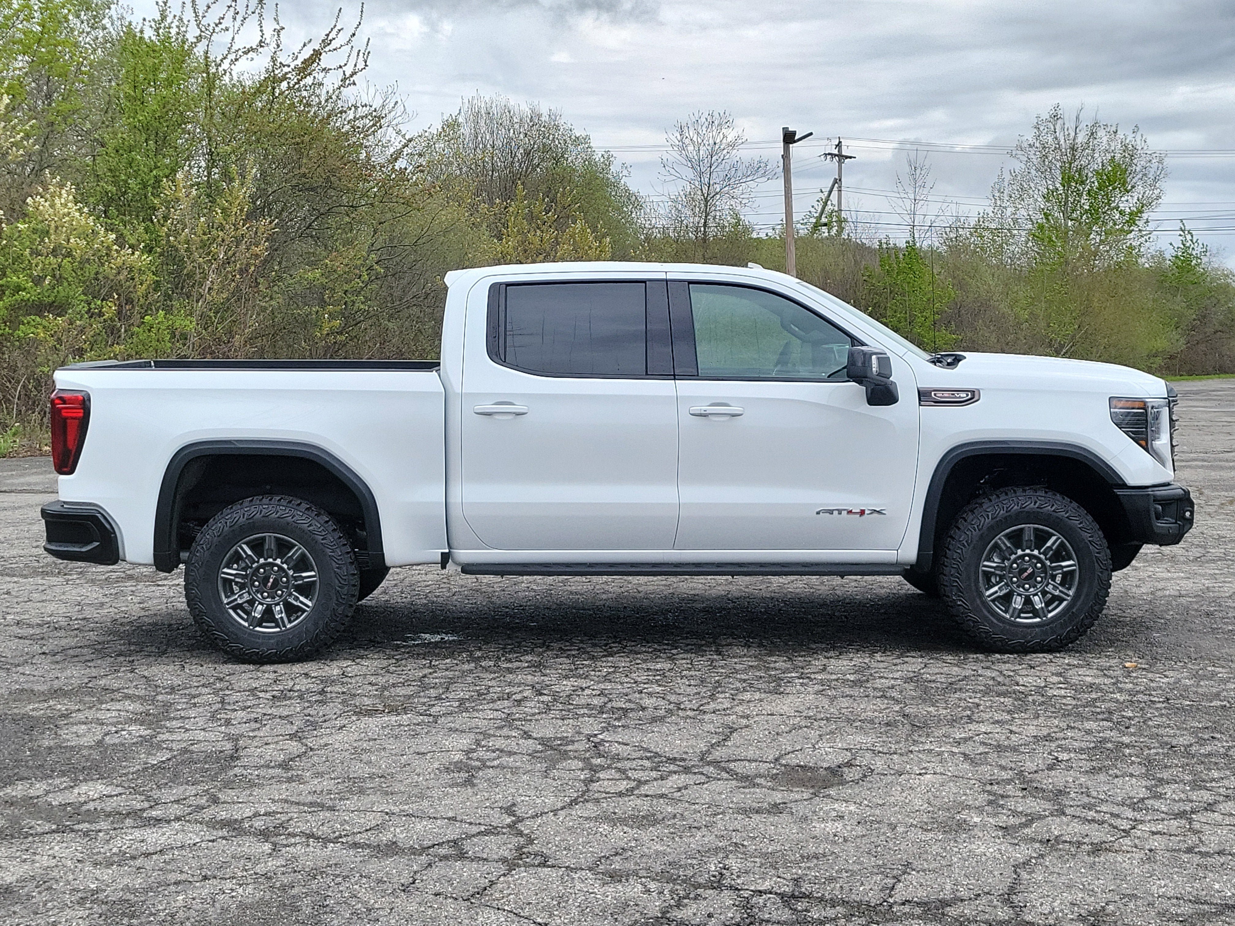 New 2026 GMC Sierra 1500 AT4X AWD/4WD image 8