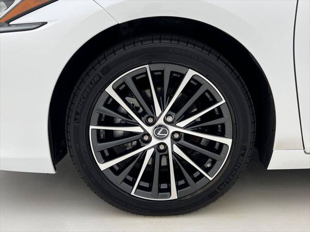 Certified 2025 Lexus ES 350 w/ Premium Package FWD image 25