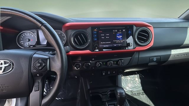 Used 2019 Toyota Tacoma TRD Sport image 10