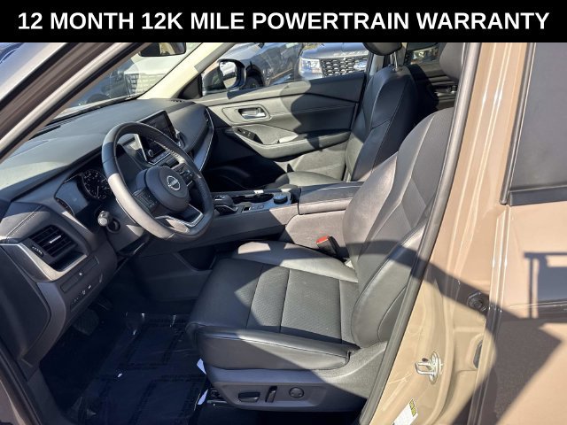 Used 2024 Nissan Rogue SV w/ SV Premium Package AWD/4WD image 14