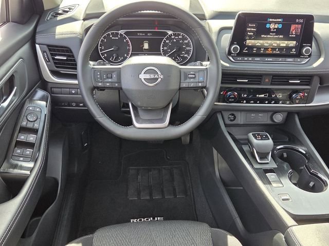 Used 2026 Nissan Rogue SV w/ Cold Weather Package FWD image 11