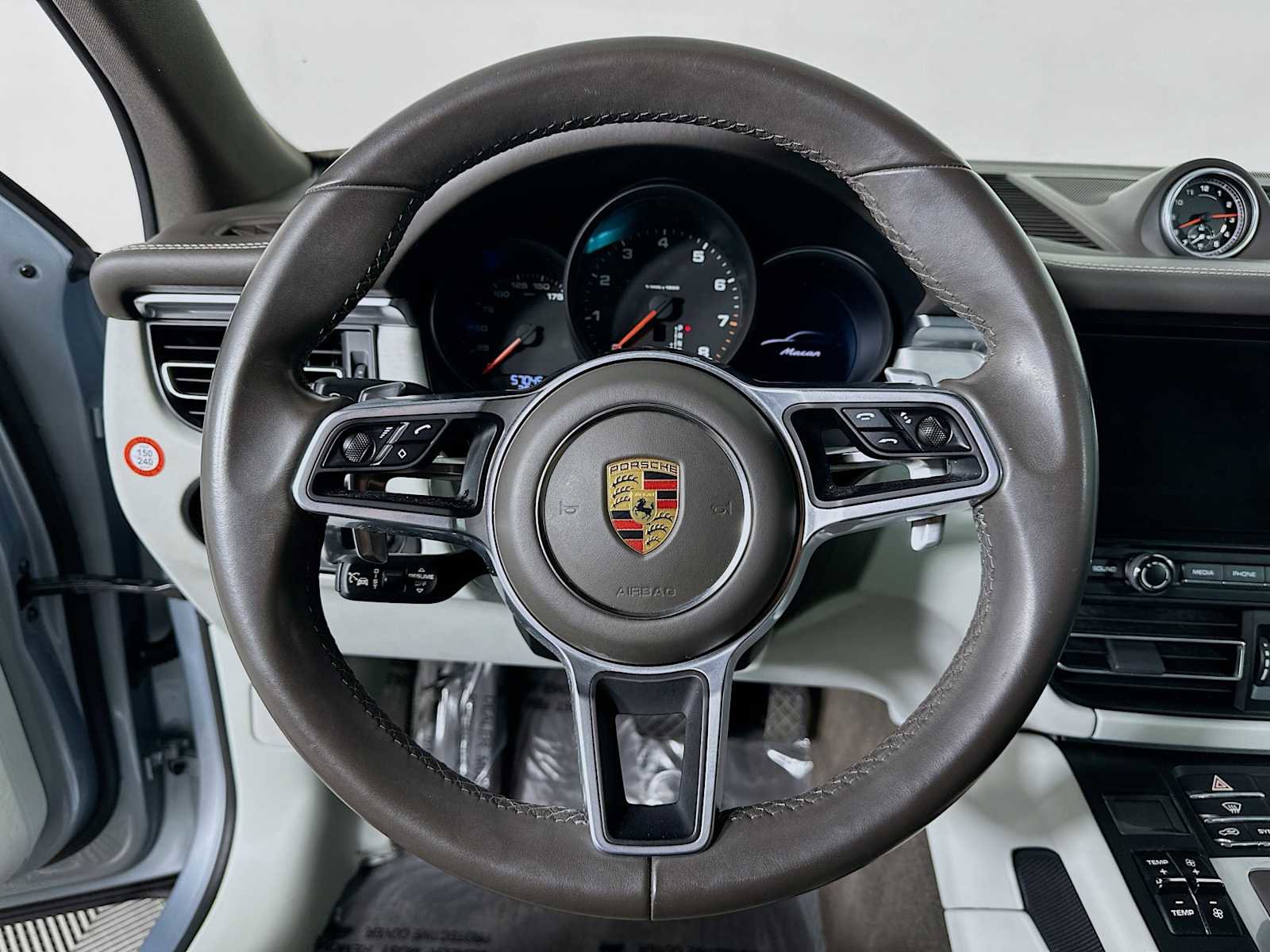 Used 2021 Porsche Macan AWD/4WD image 11