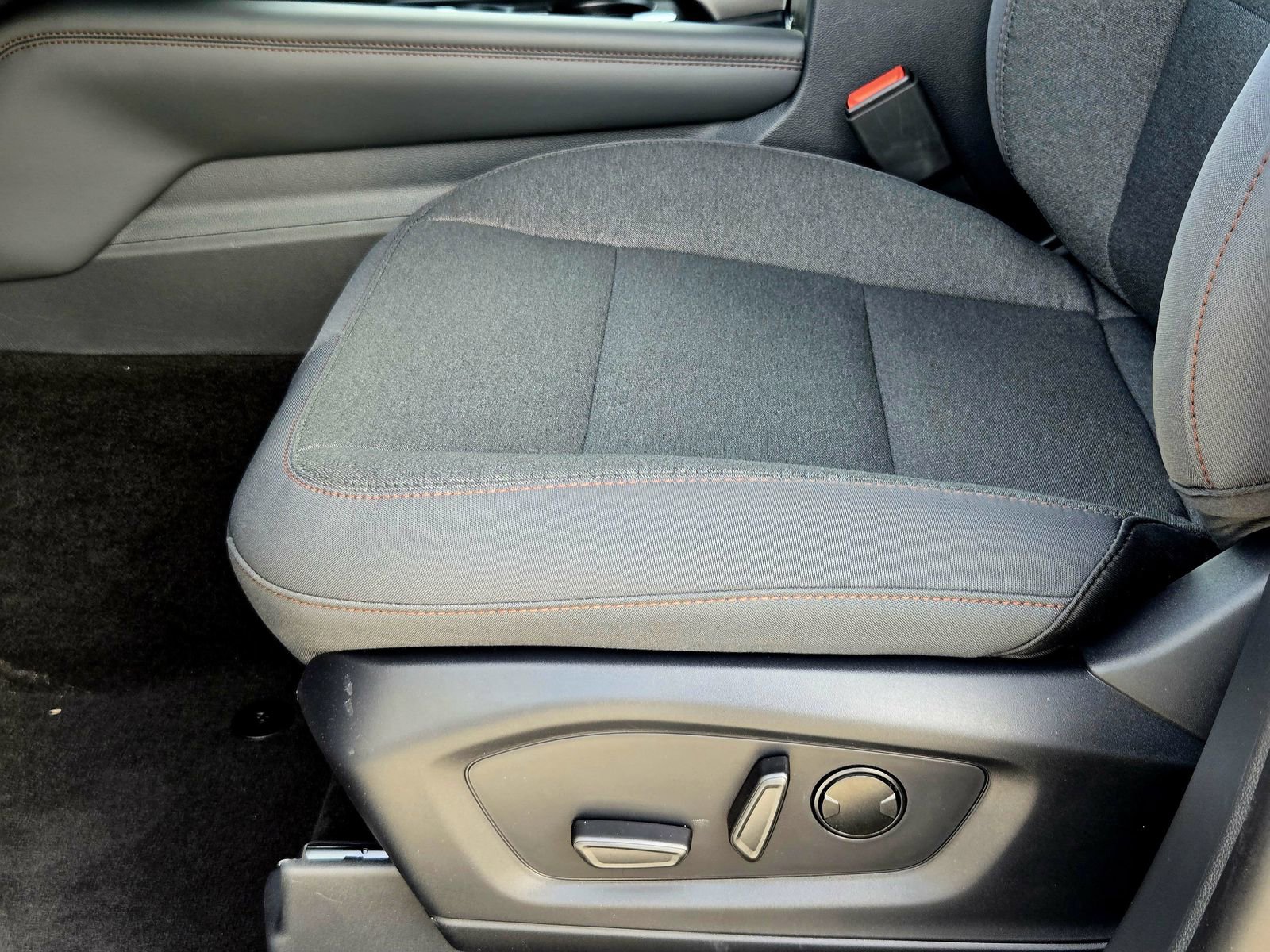 New 2026 Ford Explorer Active image 25