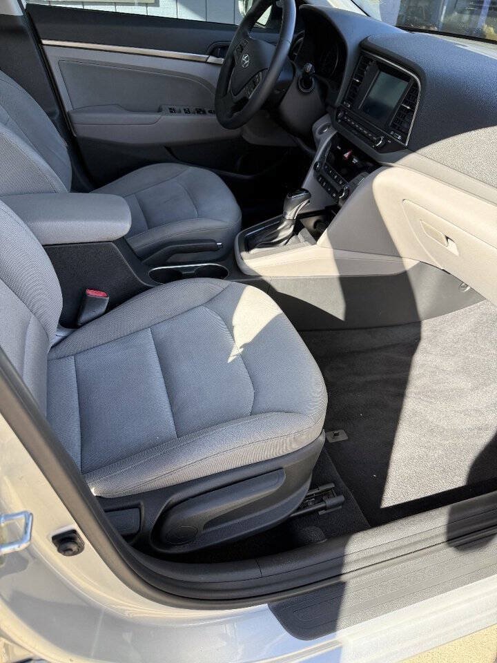 Used 2018 Hyundai Elantra Value Edition FWD image 8