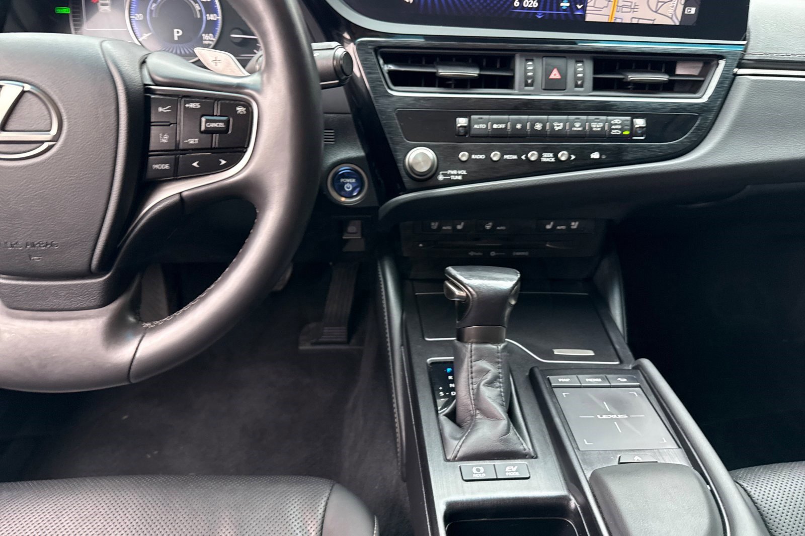 Used 2022 Lexus ES 300h w/ Premium Package image 29