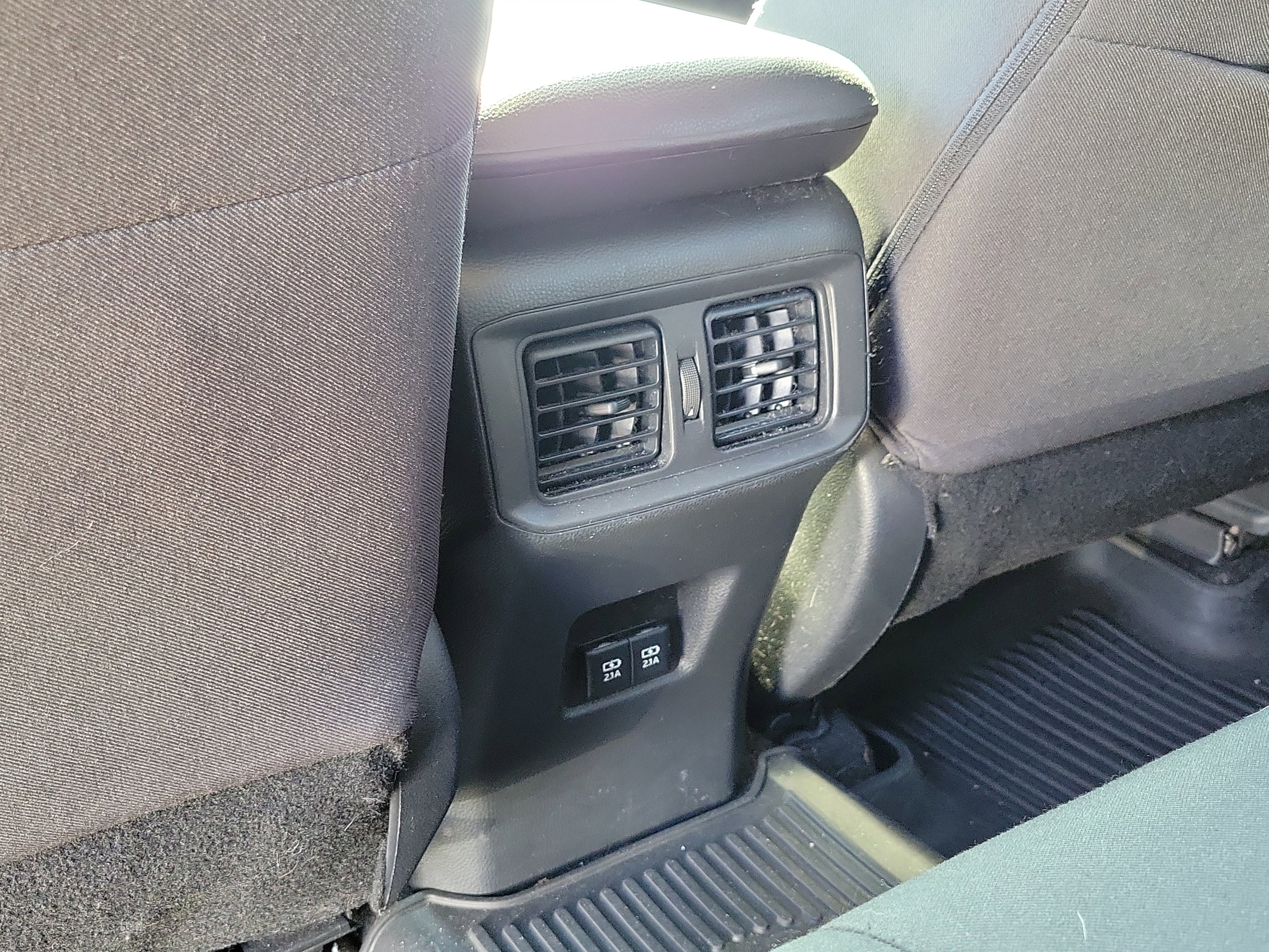 Used 2020 Toyota RAV4 XLE w/ All Weather Liner Package image 13