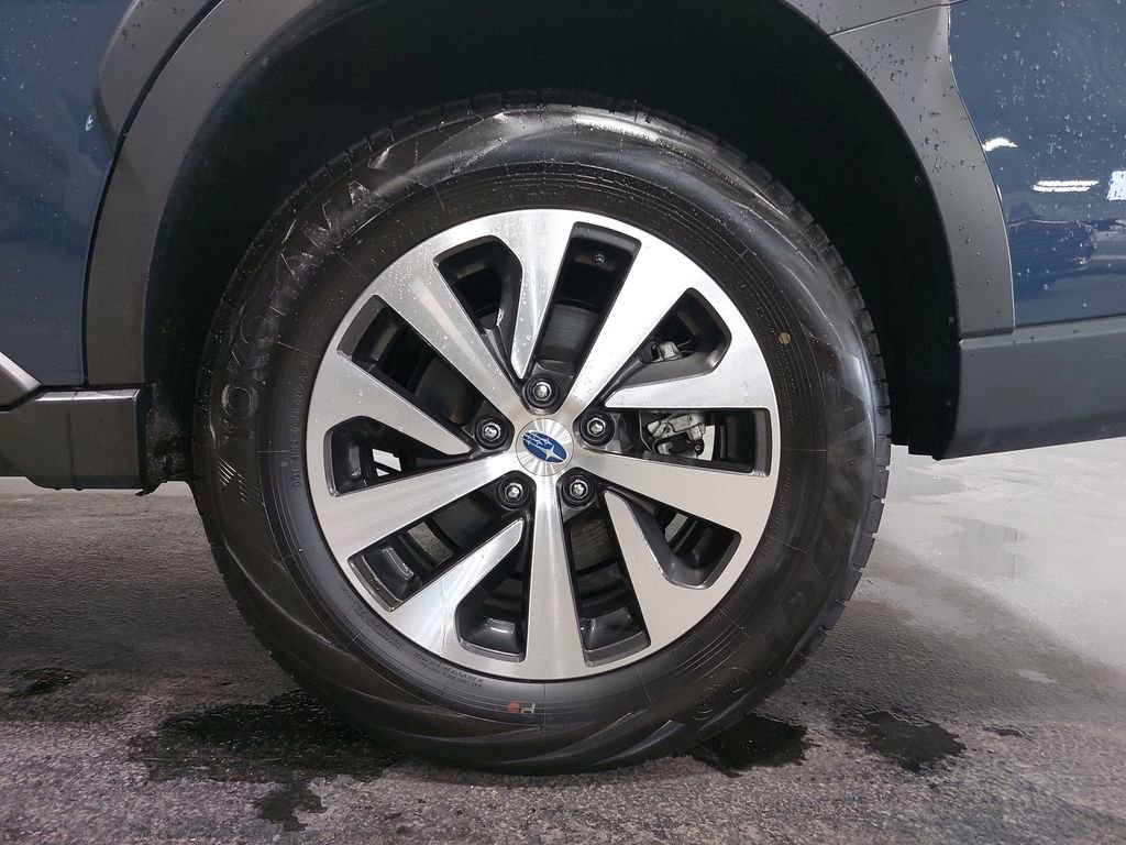 Used 2025 Subaru Outback Premium AWD/4WD image 35