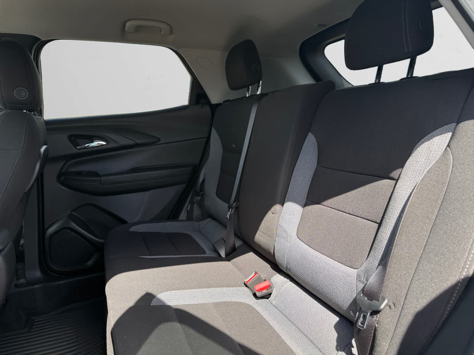 Used 2024 Chevrolet TrailBlazer LT w/ LT Cold Weather Package FWD image 13