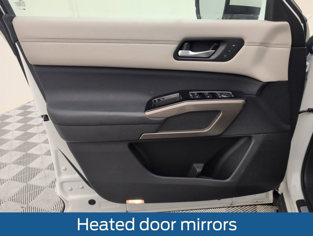 Used 2022 Nissan Pathfinder Platinum w/ Cargo Package image 40