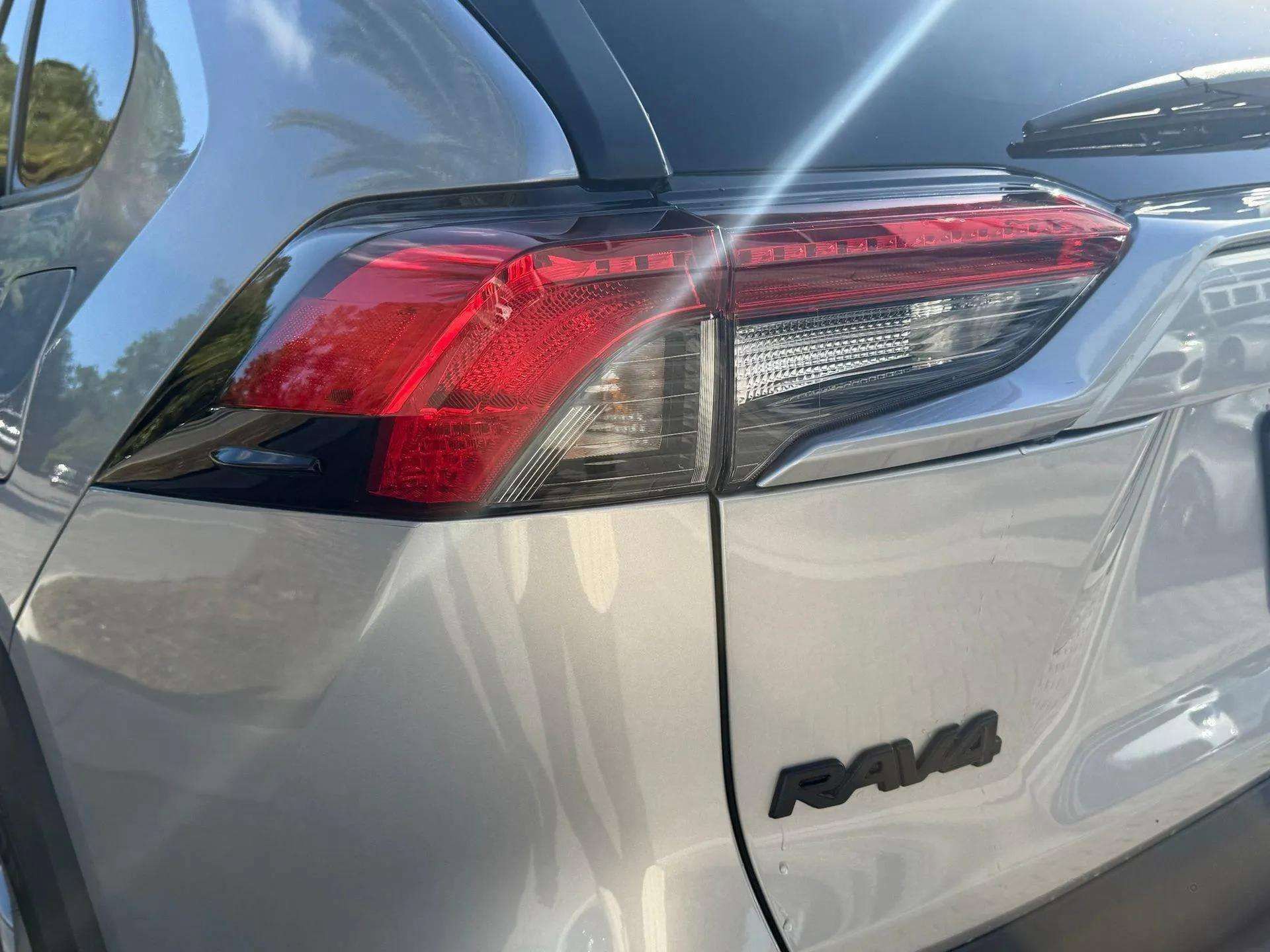 Used 2025 Toyota RAV4 XLE w/ Convenience Package FWD image 18