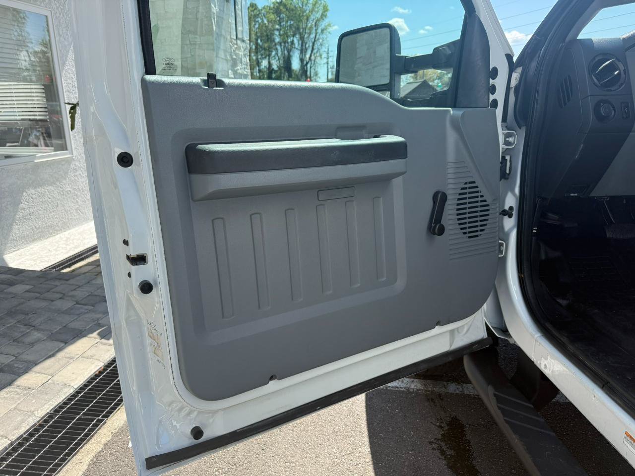 Used 2012 Ford F550 Luxury RWD image 29