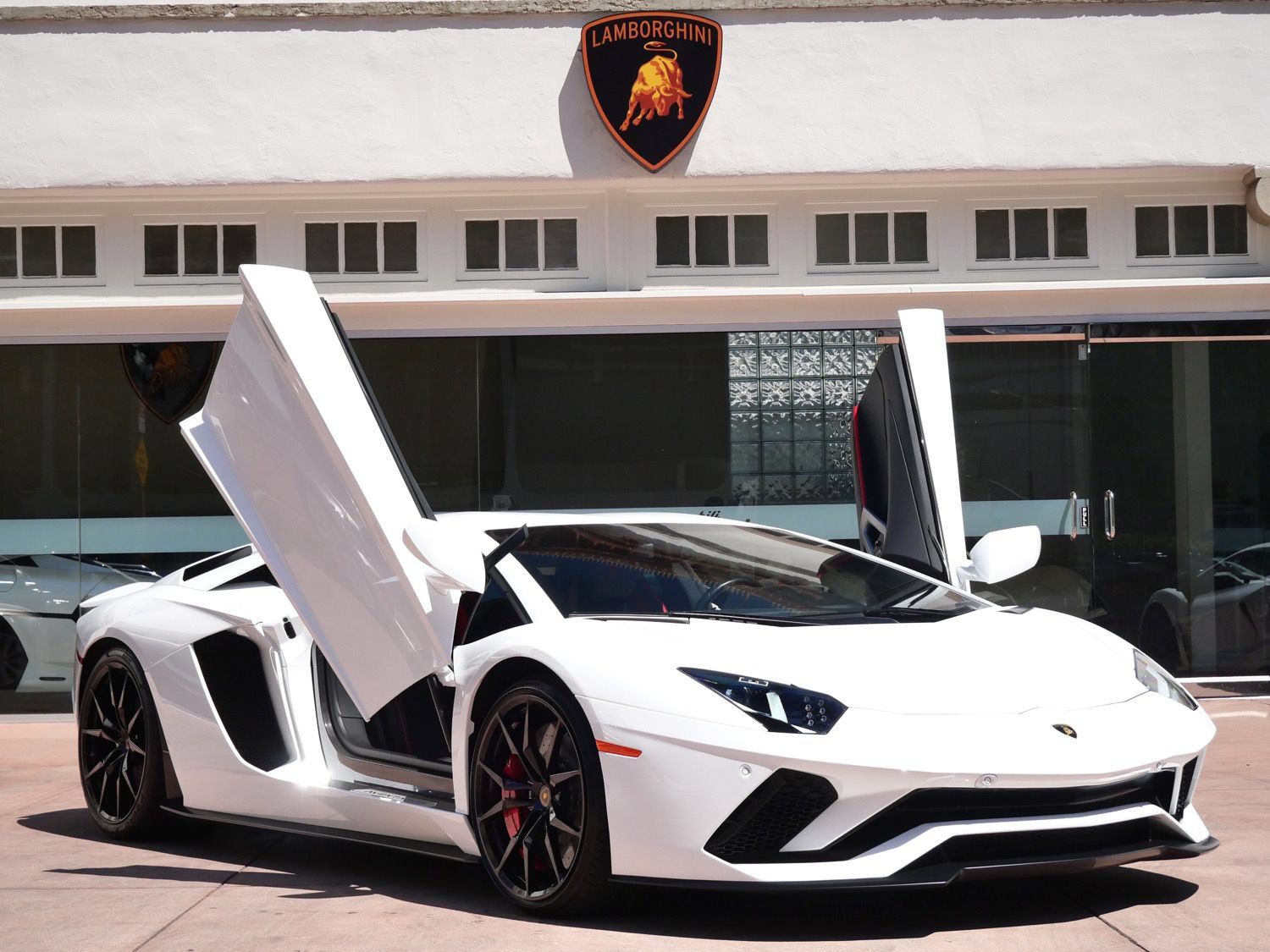 Used 2018 Lamborghini Aventador S AWD/4WD image 12