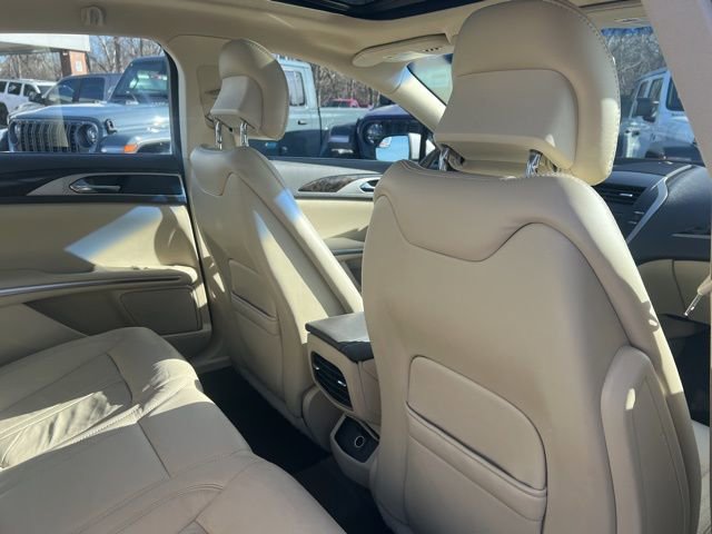 Used 2013 Lincoln MKZ Base image 23