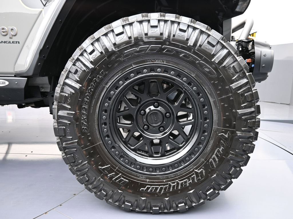 Used 2023 Jeep Wrangler Unlimited Rubicon 392 w/ Xtreme Recon 35" Tire Package image 13